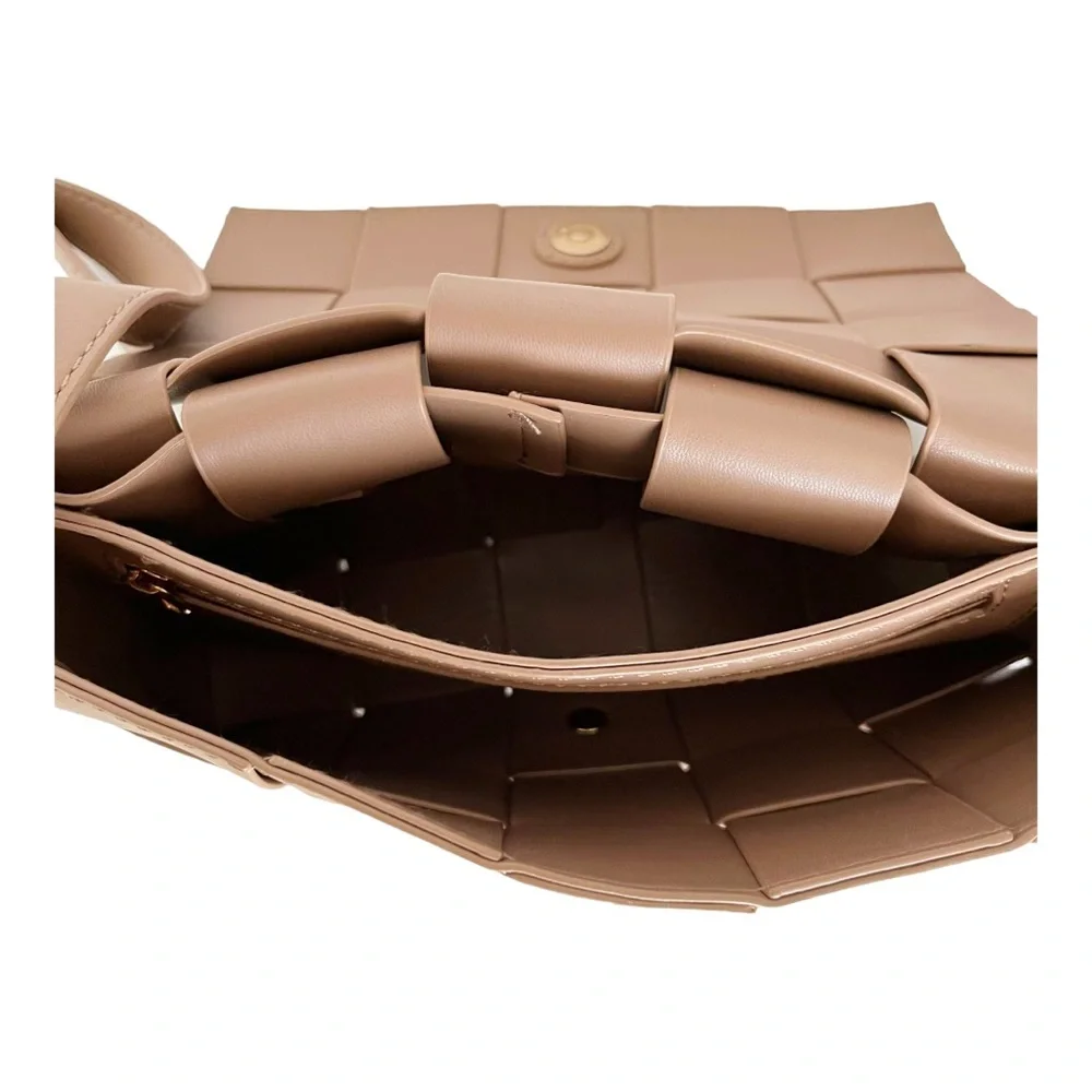 Urban Expressions Tan Crossbody Bag - Picture 8 of 13